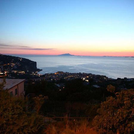 Casa Francy Stanza Privata Villa Vico Equense Bagian luar foto